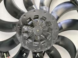 BMW BMW 4 M4 G82 G22 Radiator Fan 8 666 819 FAULTY Fan Electric Fan FAULTY — thumbnail 2