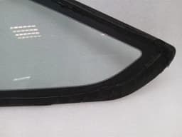 ASTON MARTIN Aston Martin Vanquish AM310 Right Rear 1/4 Glass CD33-N29700-AD Door Panel 1/4 RH — thumbnail 6