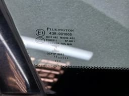ASTON MARTIN Aston Martin Vanquish AM310 Front 1/4 Glass CD33-C262A36-BB Door Panel 1/4 Front R — thumbnail 3
