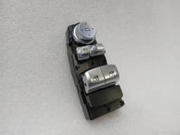 BMW BMW 4 M4 G82 G22 Switch 9484291 Window Switch — thumbnail 10