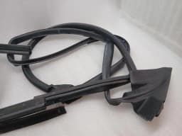 AUDI Audi R8 4S AWD Spyder left door seal 4S7831707A left door seals set — thumbnail 2