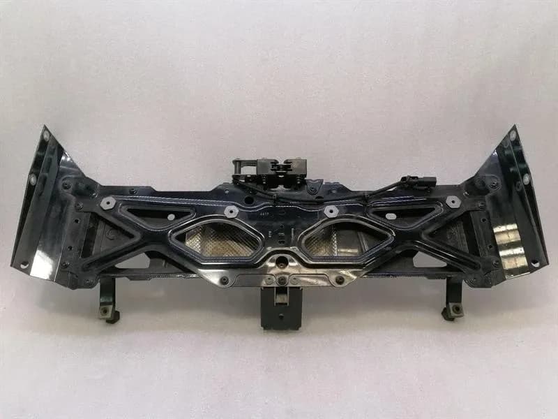 AUDI Audi R8 4S AWD Spyder rear panel spacer holder bracket 4S7813298B holder carrier