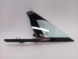 ASTON MARTIN Aston Martin Vanquish AM310 Left 1/4 Glass CD33-C262A37-BB Door Panel 1/4 Front Li — thumbnail 3