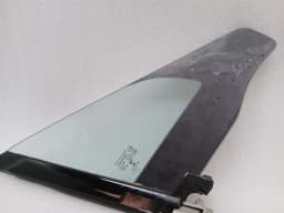 ASTON MARTIN Aston Martin Vanquish AM310 Left 1/4 Glass CD33-C262A37-BB Door Panel 1/4 Front Li — thumbnail 7
