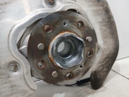 BMW BMW 4 M4 G82 G22 Left Rear Hub 8095657 Wheel Bearing Housing Rear Left SET SET — thumbnail 5