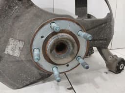 ASTON MARTIN Aston Martin Vanquish AM310 Left Front Hub AY93-3K185-AB Front Wheel Bearing Housing — thumbnail 3