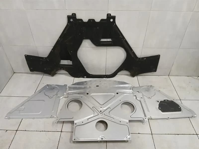 LAMBORGHINI Lamborghini Huracan LP640 EVO Undertray 4S0825201C Underbody Trim