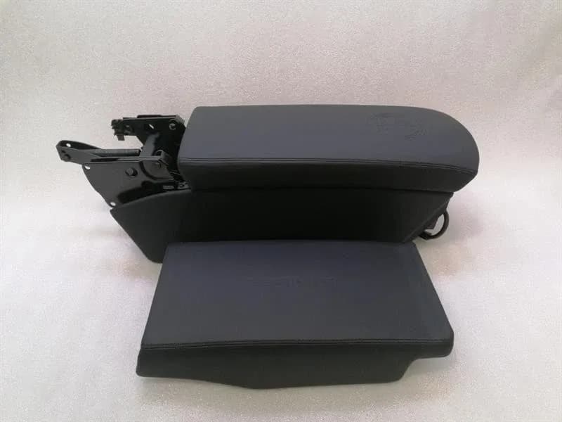MERCEDES-BENZ MERCEDES SL R230 AMG CREST Armrest A2306805539 Centre Armrest Armrest Crest