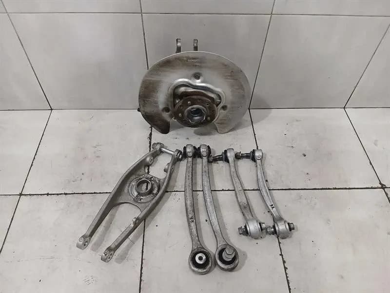 BMW 4 M4 G82 G22 Right Rear Hub 8095658 Wheel Bearing Housing Rear Right SET SET