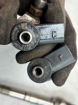 AUDI 0445110553 0445110554 Fuel injector set AUDI A4 (8W, B9) (2015-) — thumbnail 2