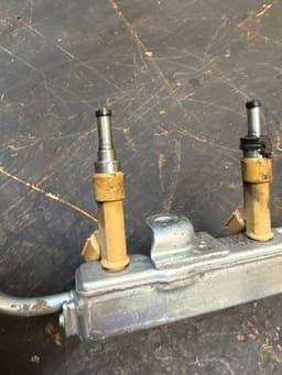 TOYOTA 2381437050 2381437051 2320909130 Fuel Distributor / fuel rail TOYOTA AVENSIS (T270) (2009-2018) — thumbnail 4