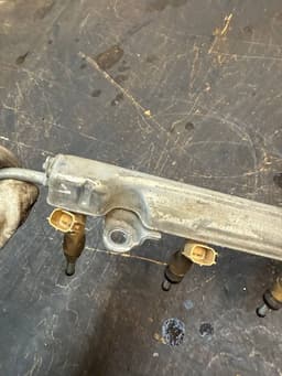 TOYOTA 2381437050 2381437051 2320909130 Fuel Distributor / fuel rail TOYOTA AVENSIS (T270) (2009-2018) — thumbnail 6