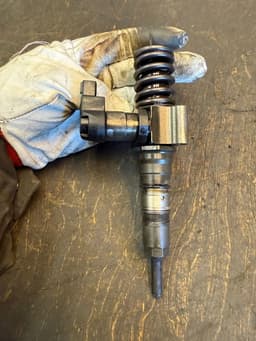 VW 03G130073S Fuel Injector VW PASSAT B6 (3C) (2005-2010) — thumbnail 5