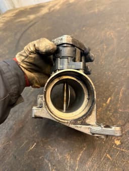MERCEDES-BENZ A6460900470 A6460900670 Throttle body MERCEDES-BENZ VITO / VIANO (W639) (2003-2014) — thumbnail 7