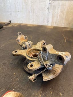 MERCEDES-BENZ A6393301532 A6393301932 Wheel bearing housing front right MERCEDES-BENZ VITO / VIANO (W639) (2003-2014) — thumbnail 5