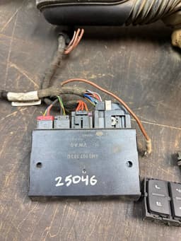 AUDI 4M0959511C 4M0907383D 4M0907383B 4M0803881C 305417600031 Towbar AUDI Q7 (4MB, 4MG) (2015-) — thumbnail 4