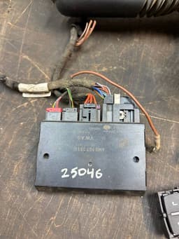 AUDI 4M0959511C 4M0907383D 4M0907383B 4M0803881C 305417600031 Towbar AUDI Q7 (4MB, 4MG) (2015-) — thumbnail 9