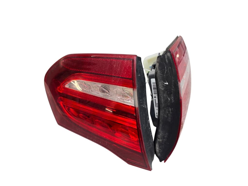 A2059065900 A2059066000 Tail lights set/kit MERCEDES-BENZ C-CLASS (W205) (2013-2021)