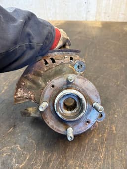 HYUNDAI 517161J600 Wheel bearing housing front right HYUNDAI i20 I (PB) (2008-2014) — thumbnail 8