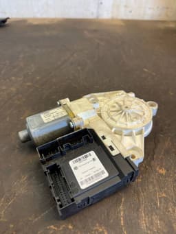 AUDI 8J8959802C Window Regulator Motor Front Right AUDI TT (8J) (2006-2014) — thumbnail 2