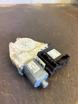 AUDI 8J8959802C Window Regulator Motor Front Right AUDI TT (8J) (2006-2014) — thumbnail 3