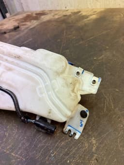 FORD Window washer reservoir FORD RANGER III (TKE, PX) (2011-2023) — thumbnail 10