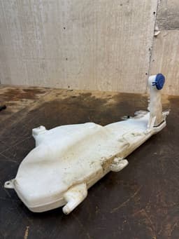 FORD Window washer reservoir FORD RANGER III (TKE, PX) (2011-2023) — thumbnail 3