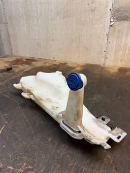 FORD Window washer reservoir FORD RANGER III (TKE, PX) (2011-2023) — thumbnail 2