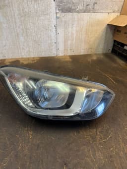 HYUNDAI 921024P500 Headlight right HYUNDAI i20 I (PB) (2008-2014) — thumbnail 2