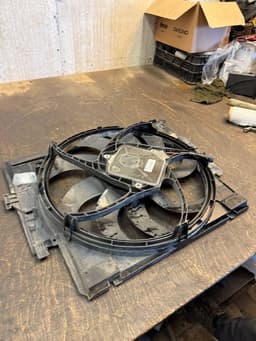 BMW 17428641965 8641965 17427640650 Radiator Fan Electric BMW 3 (F30, F31, F80) (2011-2019) — thumbnail 3