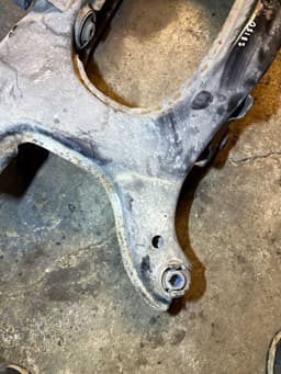 LAND ROVER LR072077 GJ325K091AC LR096550 GJ325K091AE Rear axle Beam LAND ROVER EVOQUE I (L538) (2011-2018) — thumbnail 5