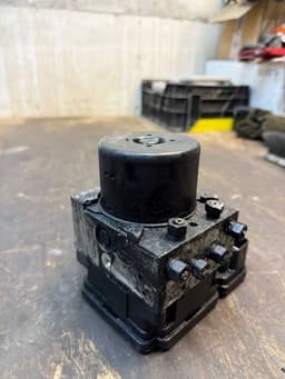 CHRYSLER ABS hydraulic unit / pump CHRYSLER VOYAGER IV (RG, RS) (2000-2008) — thumbnail 3