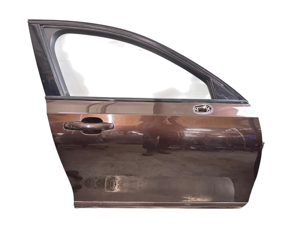 VOLVO 32404335 Door Front Right VOLVO S90 / V90 (2016-)