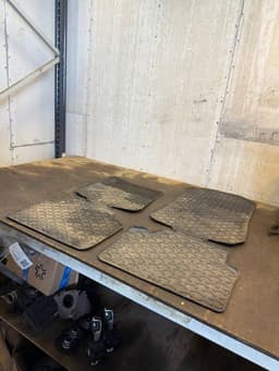 BMW Floor Mat Set BMW 3 (E90, E91, E92, E93) (2005-2011) — thumbnail 2