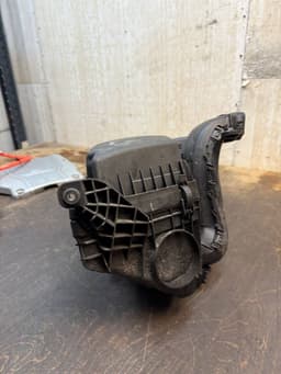 FORD MB3G9F805HD MB3G9600D0 Air Cleaner (filter box) FORD RANGER III (TKE, PX) (2011-2023) — thumbnail 4