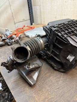 FORD MB3G9F805HD MB3G9600D0 Air Cleaner (filter box) FORD RANGER III (TKE, PX) (2011-2023) — thumbnail 9