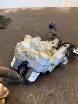 BMW 37146775258 Air suspension valve block BMW 7 (F01, F02) (2008-2016) — thumbnail 3