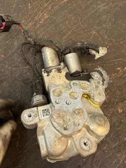 BMW 37146775258 Air suspension valve block BMW 7 (F01, F02) (2008-2016) — thumbnail 5
