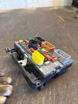 CITROËN 9675877980 BSMR0200 Body control module (BCM) CITROËN C5 II (2008-2019) — thumbnail 3