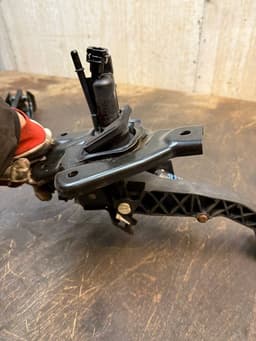 LAND ROVER CJ327B633AA LR072066 GJ327B633AB LR137624 GJ327B633AC Clutch Pedal LAND ROVER EVOQUE I (L538) (2011-2018) — thumbnail 6
