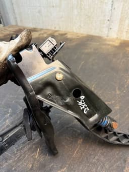 LAND ROVER CJ327B633AA LR072066 GJ327B633AB LR137624 GJ327B633AC Clutch Pedal LAND ROVER EVOQUE I (L538) (2011-2018) — thumbnail 4
