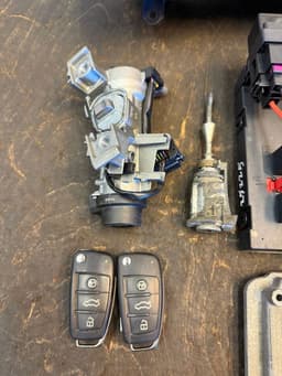 AUDI 8J0907115 0261S02084 1K0907530K 1K0905851B 8P0907279H 8J0920930C Engine ECU immo kit / set AUDI TT (8J) (2006-2014) — thumbnail 5
