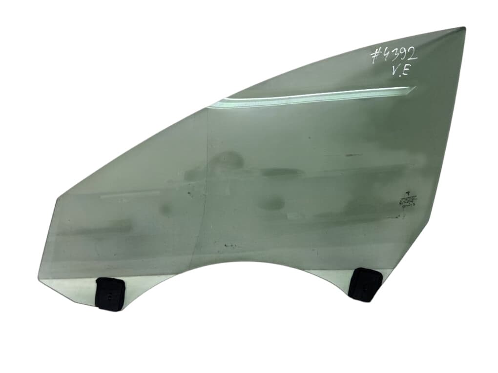 TESLA 1568570-00-B 156857000B Door window glass front left TESLA MODEL 3 (2017-)