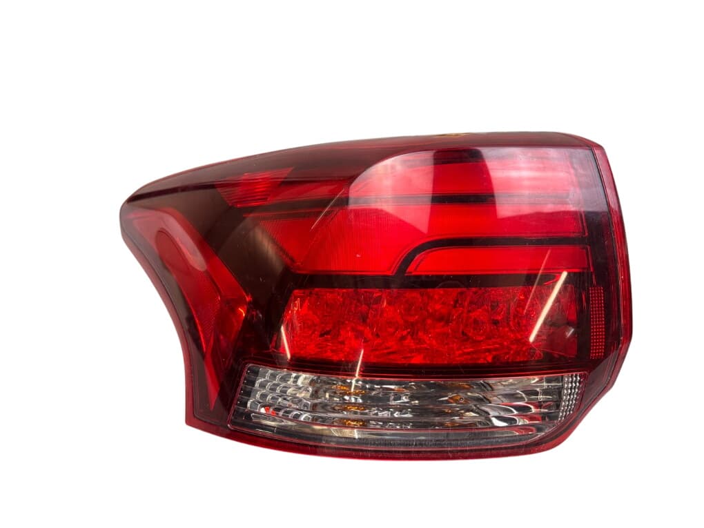 MITSUBISHI 8330B173 Tail light left MITSUBISHI OUTLANDER III (GG, GF, ZJ, ZK, ZL) (2012-2021)