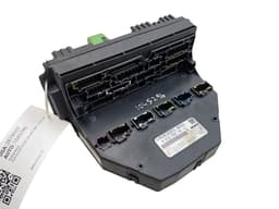 MERCEDES-BENZ F005V01064 F005V01024 F005V01303 F005V01025 F005V01202 F005V01063 F005V01059 F005V01065 F005V01026 Fuse box MERCEDES-BENZ GLK-CLASS (X204) (2008-2015) — thumbnail 1