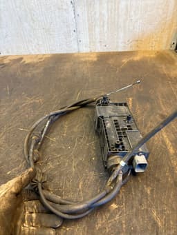 BMW 34436795145 6795145 34436874220 6874220 Parking brake motor / actuator BMW X5 (F15, F85) (2012-2018) — thumbnail 5