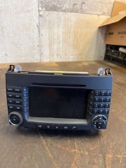 MERCEDES-BENZ A9068201589 A0048208589 Radio MERCEDES-BENZ VITO / VIANO (W639) (2003-2014) — thumbnail 2