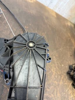 MERCEDES-BENZ A6398200442 Sliding door electric motor right MERCEDES-BENZ VITO / VIANO (W639) (2003-2014) — thumbnail 9