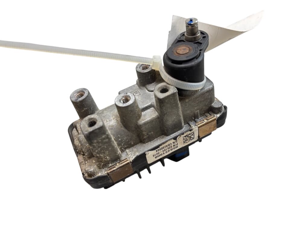 BMW 11658584219 Turbocharger control valve / actuator BMW 5 (G30, G31) (2016-2024)