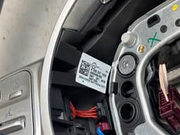 MERCEDES-BENZ A0004604302 Steering Wheel MERCEDES-BENZ E-CLASS (W213) (2016-2023) — thumbnail 3